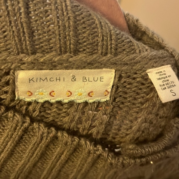 Sweater - Picture 3 of 3